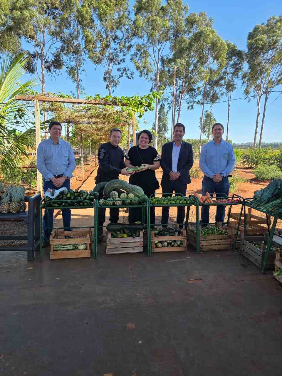 Trabalho que transforma: Gameleira amplia oportunidades, recupera escolas e leva alimentos à comunidade