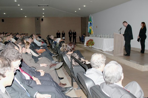 abertura_4_20120805_1163557909